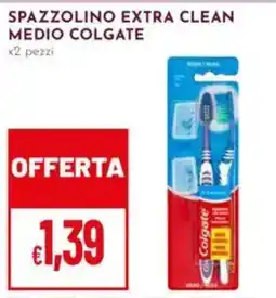 Pan Spazzolino extra clean medio Colgate offerta