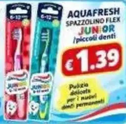 MercADone Aquafresh spazzolino flex junior /piccoli denti offerta
