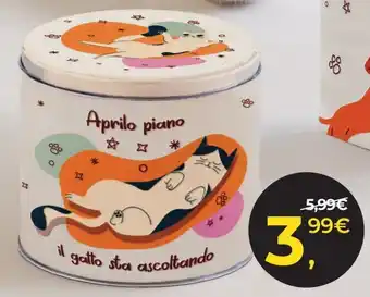 Aprilo piano il gatto sta ascoltando