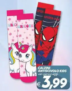 Iper Super Conveniente Calzini antiscivolo kids vari personaggi offerta