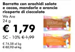 NaturaSì We Are Barretta con arachidi salate e cacao, mandorle e arancia ricoperte di cioccolato offerta