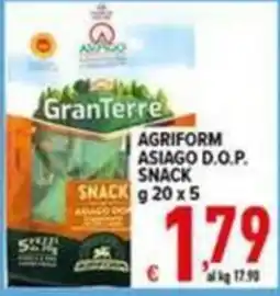 Iper Triscount GranTerre Agriform Asiago D.O.P. Snack offerta