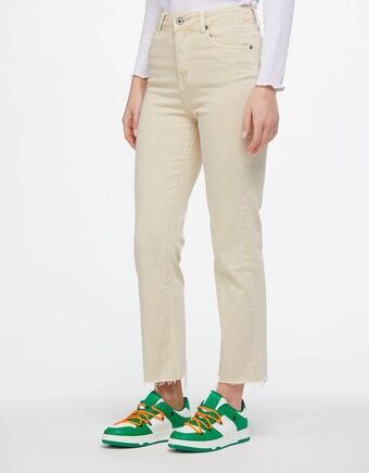 Pantalone jeans...