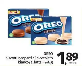 Pam Oreo biscotti ricoperti di cioccolato bianco/al latte - 246 g offerta
