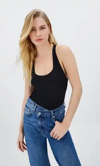 Stradivarius Body seamless espalda cruzada oferta