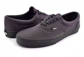 Vans y6xeym gargoyle era 21.5-31