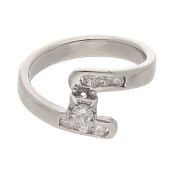 Nacional Monte de Piedad Anillo diseño especial con diamantes en oro blanco 14 kilates oferta