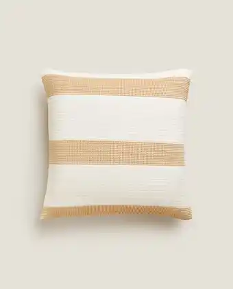 ZARA HOME Funda de cojín jacquard rayas waffle oferta