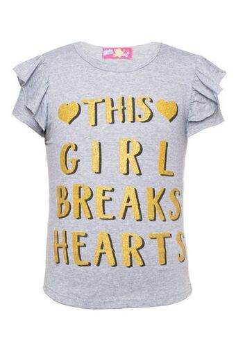 Playera con olanes en mangas y estampado "this gril" para niña