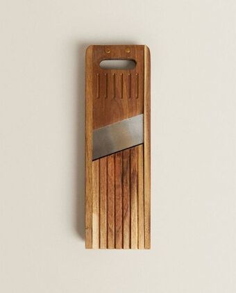 ZARA HOME Mandolina madera y acero oferta