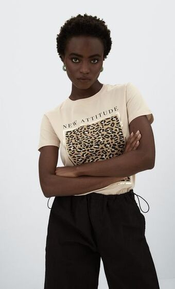Stradivarius Camiseta grafico foil oferta