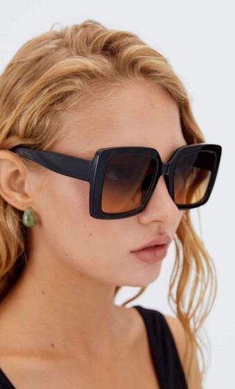 Stradivarius Gafas cuadradas cristal degradado oferta