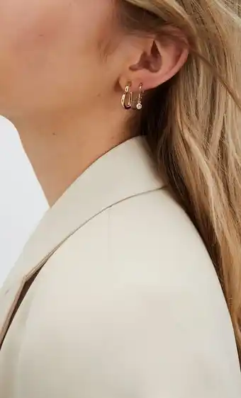 Stradivarius Set 9 pendientes corazón y mariposa oferta