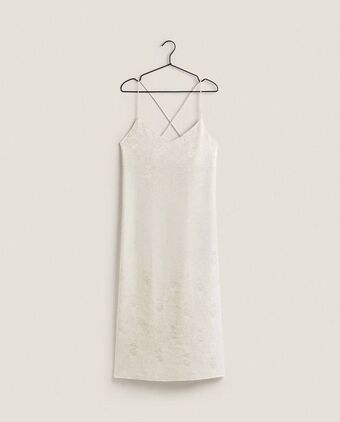 ZARA HOME Camisón satén jacquard oferta