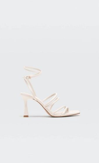 Stradivarius Sandalias tacón tiras oferta