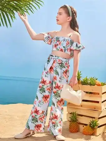 Shein niñas conjunto top corto de hombros descubiertos con estampado floral con fruncido & pantalones con cinturón