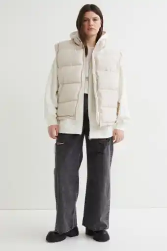 H&m+ chaleco puffer con cuello cisne