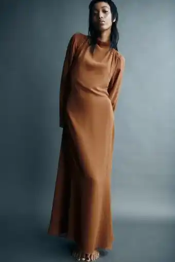 ZARA Vestido espalda abierta seda oferta