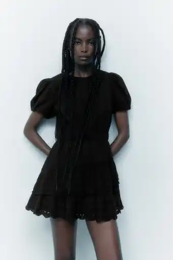 ZARA Vestido entredoses bordados oferta