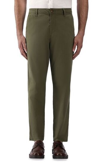 Pantalón fit slim