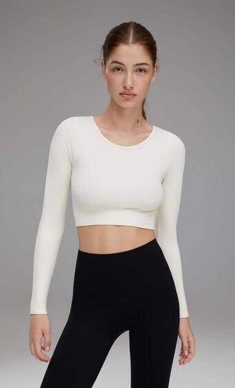 Stradivarius Camiseta deportiva bailarina seamless oferta