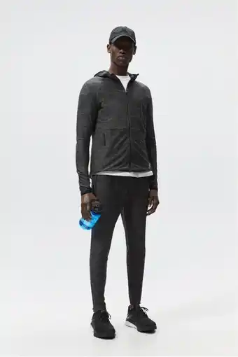 ZARA Pantalón entrenamiento oferta