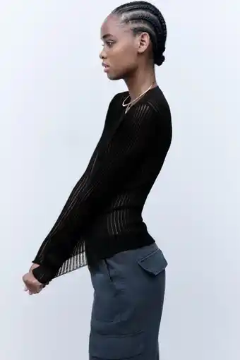 ZARA Camiseta canalé oferta