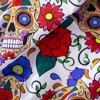 Algodón estampado digital día de muertos | cráneos flores fondo blanco