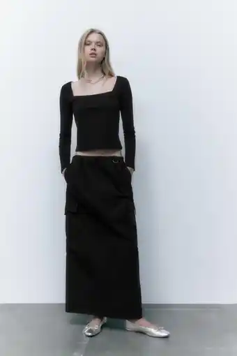 ZARA Camiseta escote cuadrado oferta