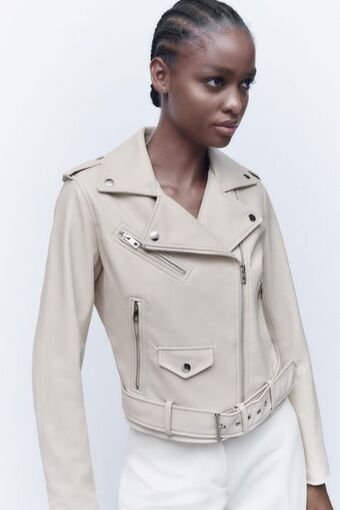 ZARA Cazadora efecto piel oferta