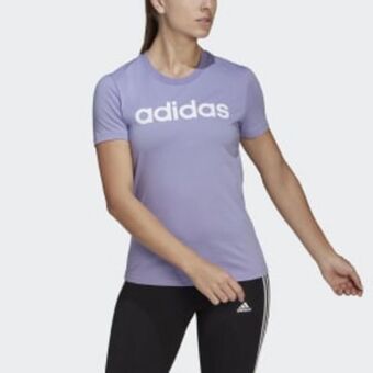 Adidas Playera loungewear essentials logo ajustada oferta