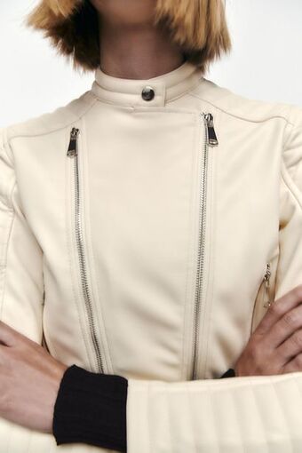 ZARA Cazadora efecto piel oferta
