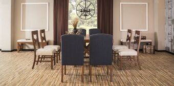 Muebles Dico Comedor mika cuadradro con 4 sillas capitonadas y 4 sillas azul oferta