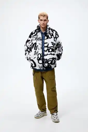 ZARA Cazadora borreguillo estampado oferta