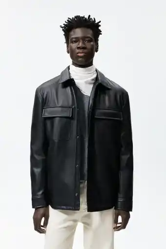ZARA Sobrecamisa acolchada efecto piel oferta