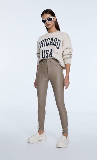Stradivarius Pantalón high waist coating oferta