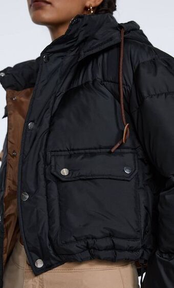 Stradivarius Cazadora detalles metálicos oferta