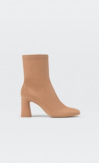 Stradivarius Botines tacón medio stretch oferta