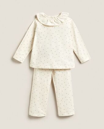 Conjunto de pijama hojitas