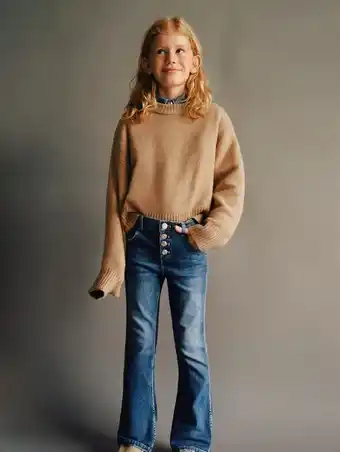 ZARA Jeans flare botones oferta