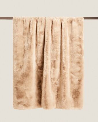 ZARA HOME Manta efecto pelo oferta