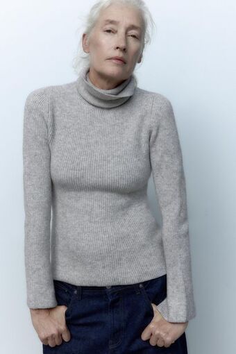 ZARA Jersey punto cuello subido oferta