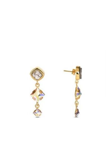 Aretes con baño de oro y piel de pitón.