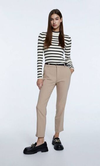 Stradivarius Pantalón vestir cinturón oferta