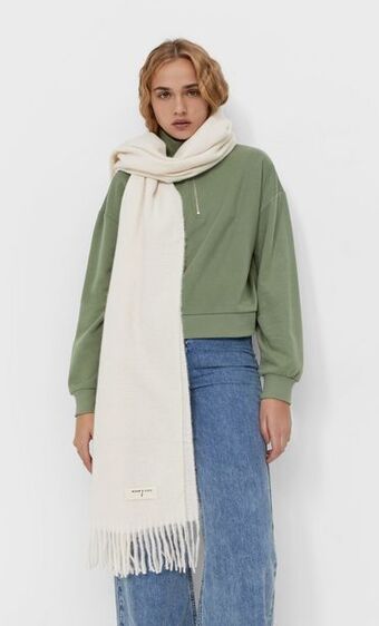 Stradivarius Bufanda hilo cepillado oferta