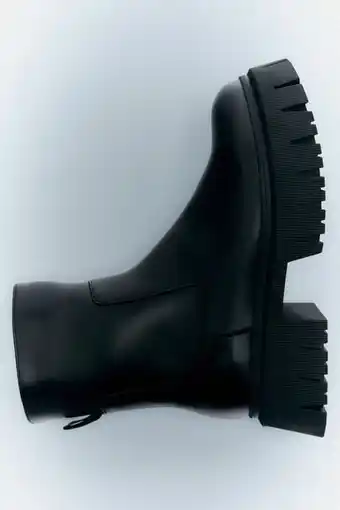 ZARA Botín track piel oferta