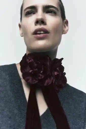 ZARA Fular terciopelo flores oferta