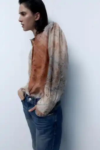 ZARA Camisa seda estampada oferta