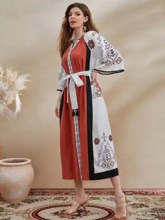 Shein vestido con cinturón con estampado floral de color combinado de manga campana
