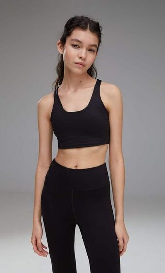 Stradivarius Top deportivo sculpt oferta
